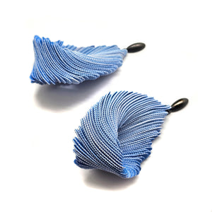 Comme Tolio with Oval Posts - Light Blue - Pistachios