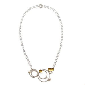 Circle Petal and Pearl Necklace