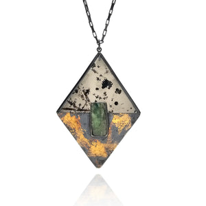 Kyanite Kite Necklace - Pistachios