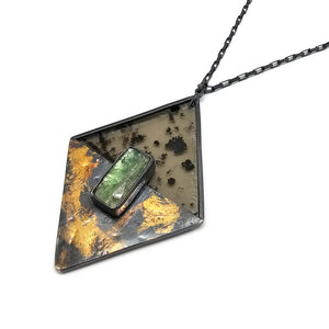 Kyanite Kite Necklace - Pistachios