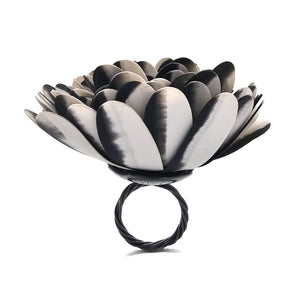 Blooming Ring-Rings-Hee Ang Kim-Pistachios