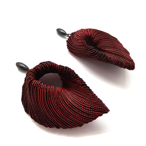 Comme Tolio with Oval Post - Red