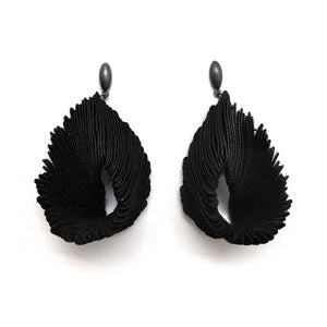Comme Tolio with Oval Posts - Black-Earrings-Yong Joo Kim-Pistachios