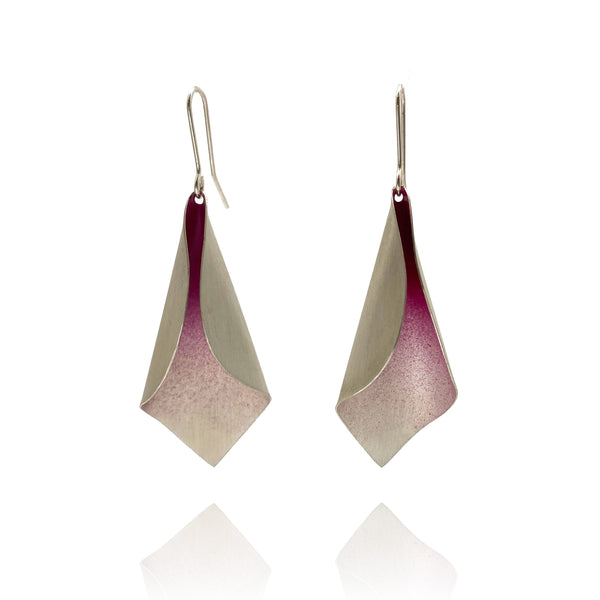 Curved Silver and Pink Earrings Earrings Marcin Tyminski Pistachios