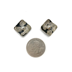 Etched Pearl Square Studs-Earrings-So Young Park-Pistachios