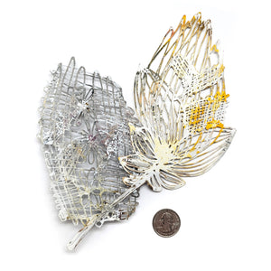 Flower on a Wall Brooch-Necklaces-Sofia Björkman-Pistachios