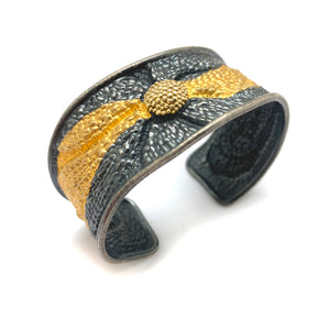 Gold Keum-boo Cuff-Bracelets-So Young Park-Pistachios