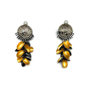 Gold Petal and Pearl Earrings-Earrings-So Young Park-Pistachios
