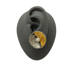 Gold and Pearl Circle Studs-Earrings-So Young Park-Pistachios