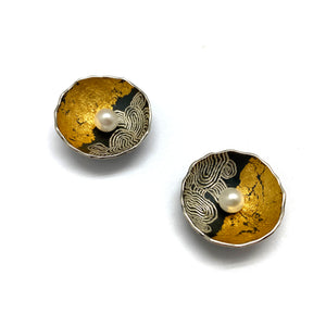 Gold and Pearl Circle Studs-Earrings-So Young Park-Pistachios