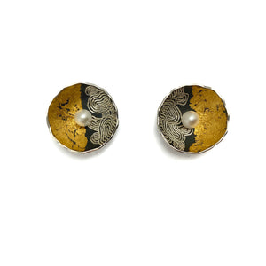 Gold and Pearl Circle Studs-Earrings-So Young Park-Pistachios