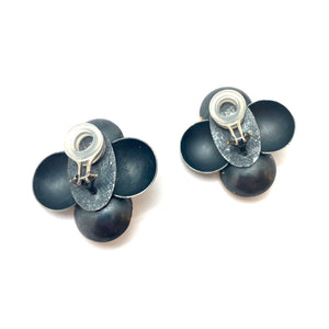 Gold and Pearl Clip On Earrings-Earrings-So Young Park-Pistachios