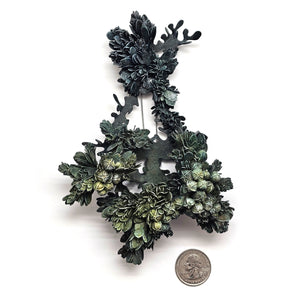 Green Flora Curiosa Brooch-Pins-Hanna Liljenberg-Pistachios