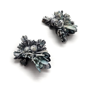 Green Flora Curiosa Studs-Earrings-Hanna Liljenberg-Pistachios