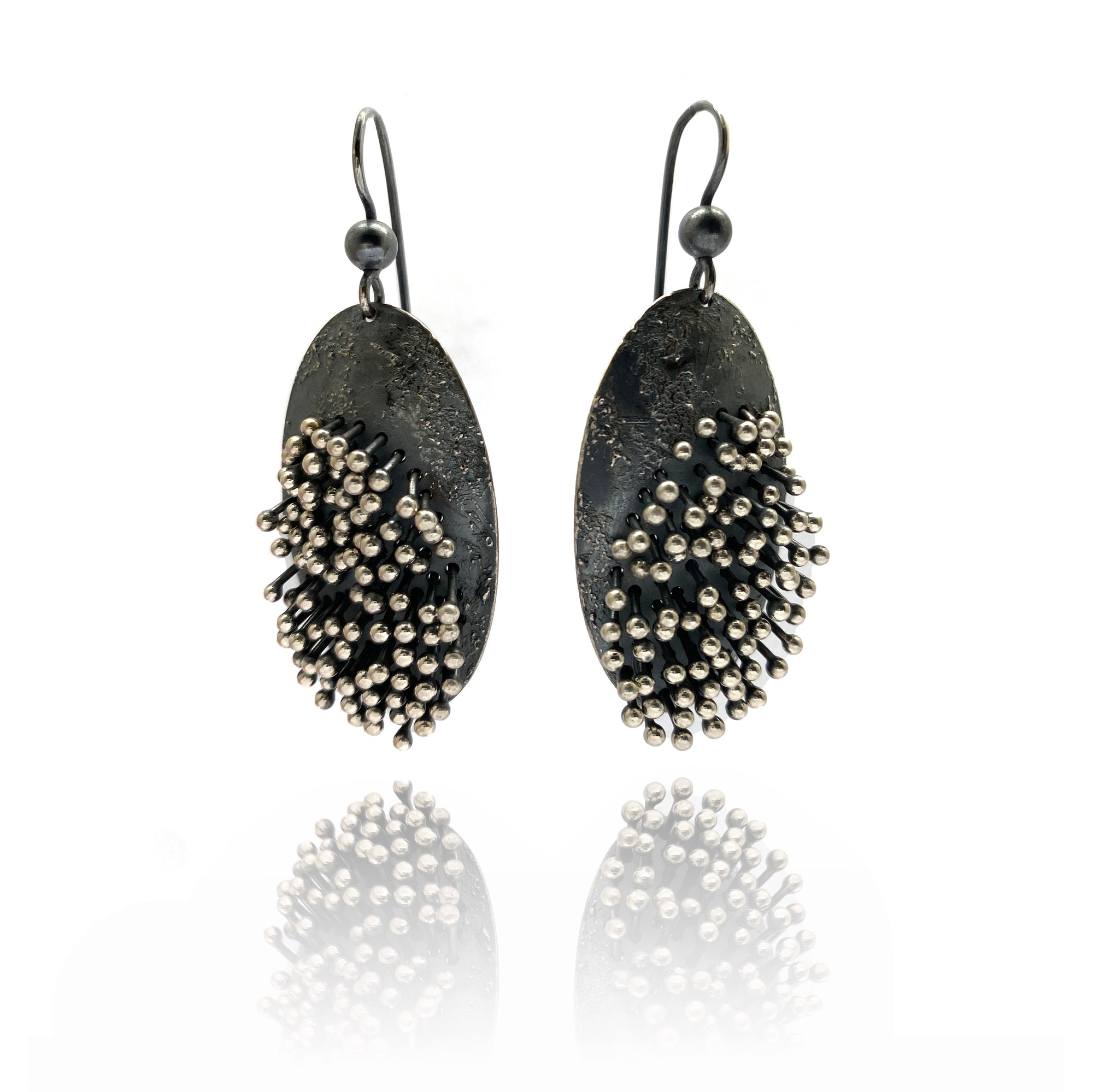 Kinetic Oval Dangle Earrings-Earrings-So Young Park-Pistachios
