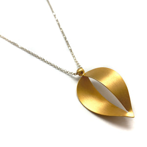 Long Open Edge Pendant-Necklaces-Kacper Schiffers-Pistachios