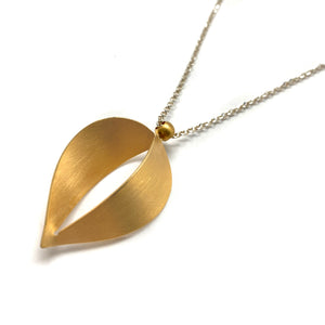 Long Open Edge Pendant-Necklaces-Kacper Schiffers-Pistachios