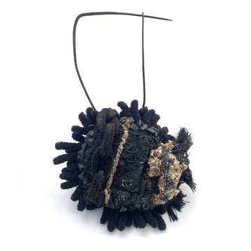 Lynne Speake -  Chain of Gold Brooch