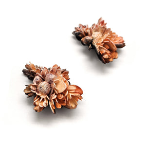 Orange Flora Curiosa Studs-Earrings-Hanna Liljenberg-Pistachios