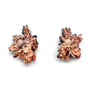 Orange Flora Curiosa Studs-Earrings-Hanna Liljenberg-Pistachios