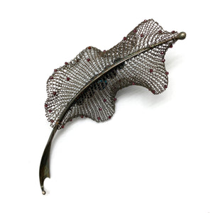 Oxidized Leaf Pin-Pins-Sowon Joo-Pistachios