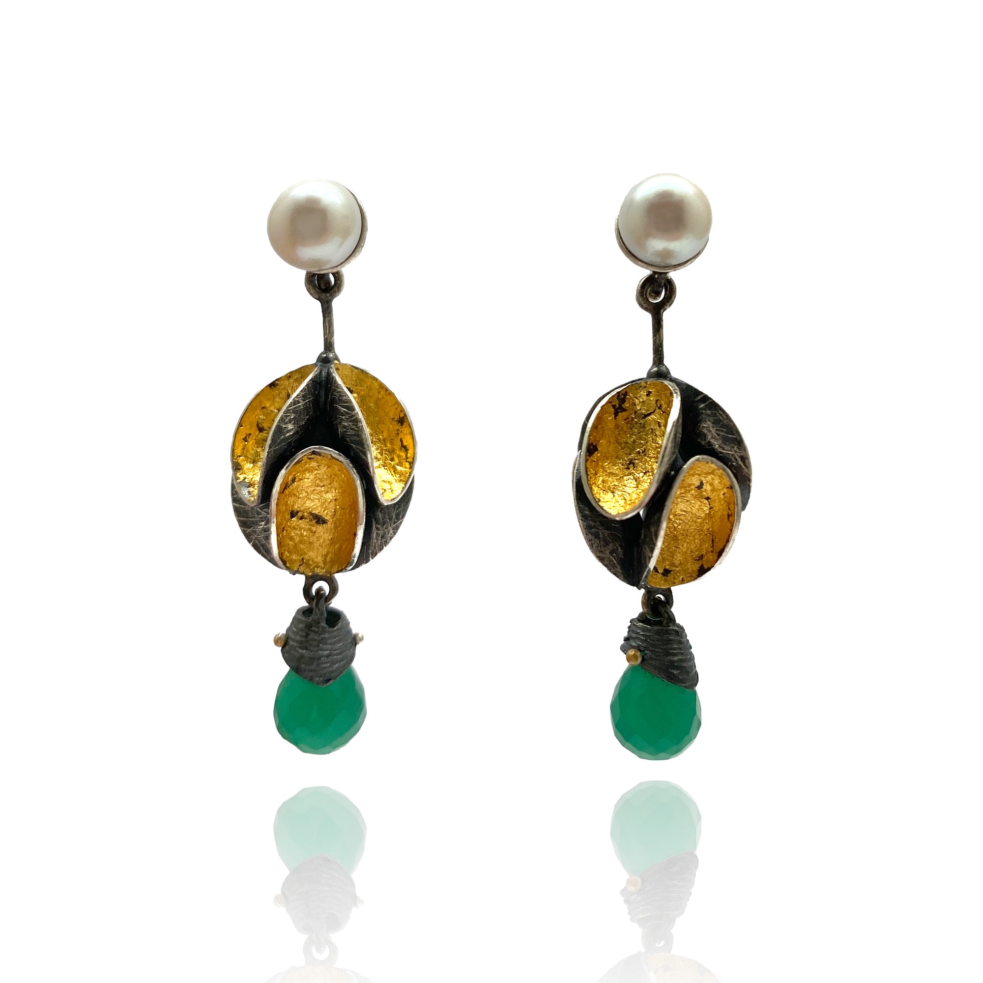 Pearl and Onyx Dangle Earrings-Earrings-So Young Park-Pistachios