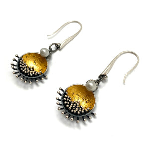 Pearl and Pistil Earrings-Earrings-So Young Park-Pistachios