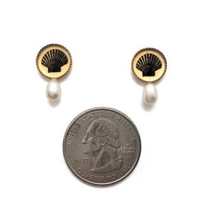 Shell Pearl Studs-Earrings-Anna Bankuti-Pistachios