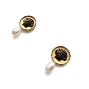 Shell Pearl Studs-Earrings-Anna Bankuti-Pistachios