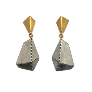 Short Origami Earrings - Gold-Earrings-Aleksandra Przybysz-Pistachios