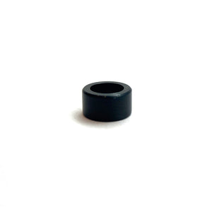 Small Black Topper - Plain-Rings-Manuela Carl-Pistachios