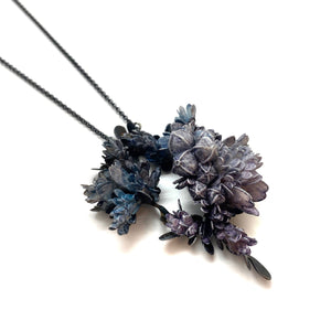 Small Blue Floral Necklace-Necklaces-Hanna Liljenberg-Pistachios