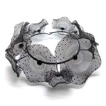 Statement Spinel Collar