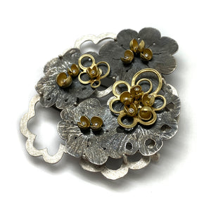 Summer Flourishing Brooch-Pins-Liaung-Chung Yen-Pistachios