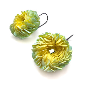 Wavy I Earrings-Earrings-Hee Ang Kim-Pistachios