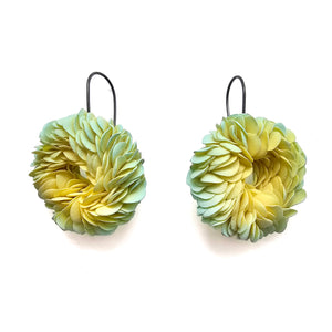 Wavy I Earrings-Earrings-Hee Ang Kim-Pistachios