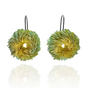 Wavy I Earrings-Earrings-Hee Ang Kim-Pistachios