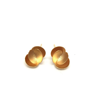 Concave Petal Posts - Gold-Earrings-Malgosia Kalinska-Pistachios