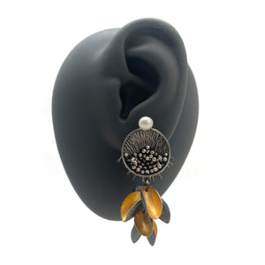 Gold Petal and Pearl Earrings-Earrings-So Young Park-Pistachios