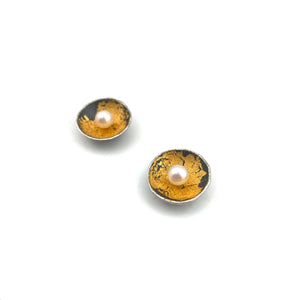 Gold and Pearl Stud Earrings-Earrings-So Young Park-Pistachios