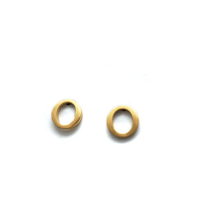 Mini Circle Studs - Gold-Earrings-Manuela Carl-Pistachios