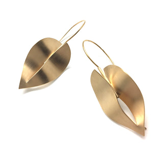 Open Twisted Leaf Earrings-Earrings-Kacper Schiffers-Pistachios