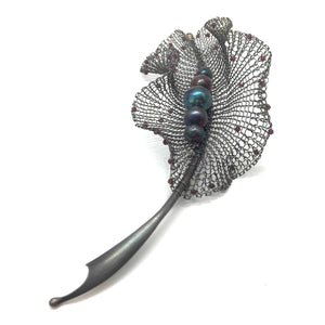 Oxidized Leaf Pin-Pins-Sowon Joo-Pistachios