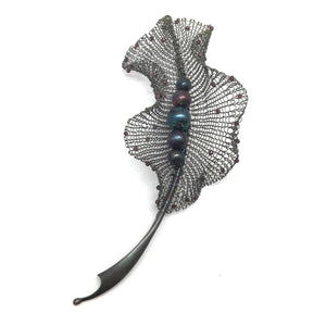 Oxidized Leaf Pin-Pins-Sowon Joo-Pistachios