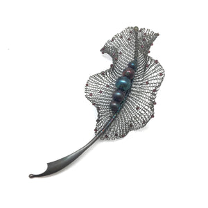 Oxidized Leaf Pin-Pins-Sowon Joo-Pistachios
