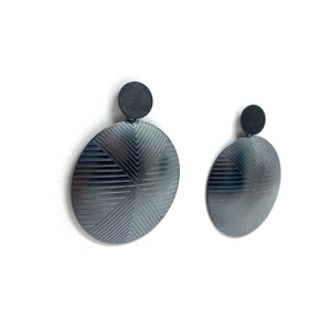 Round Oxidized Sterling Silver Posts-Earrings-Oliwia Kuczynska-Pistachios