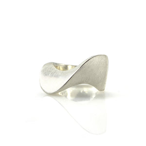 Silver Wave Ring-Rings-Halil Sartikan-Pistachios