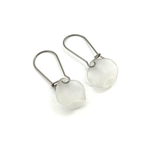 White Petal Earrings-Liami Fotini-Pistachios